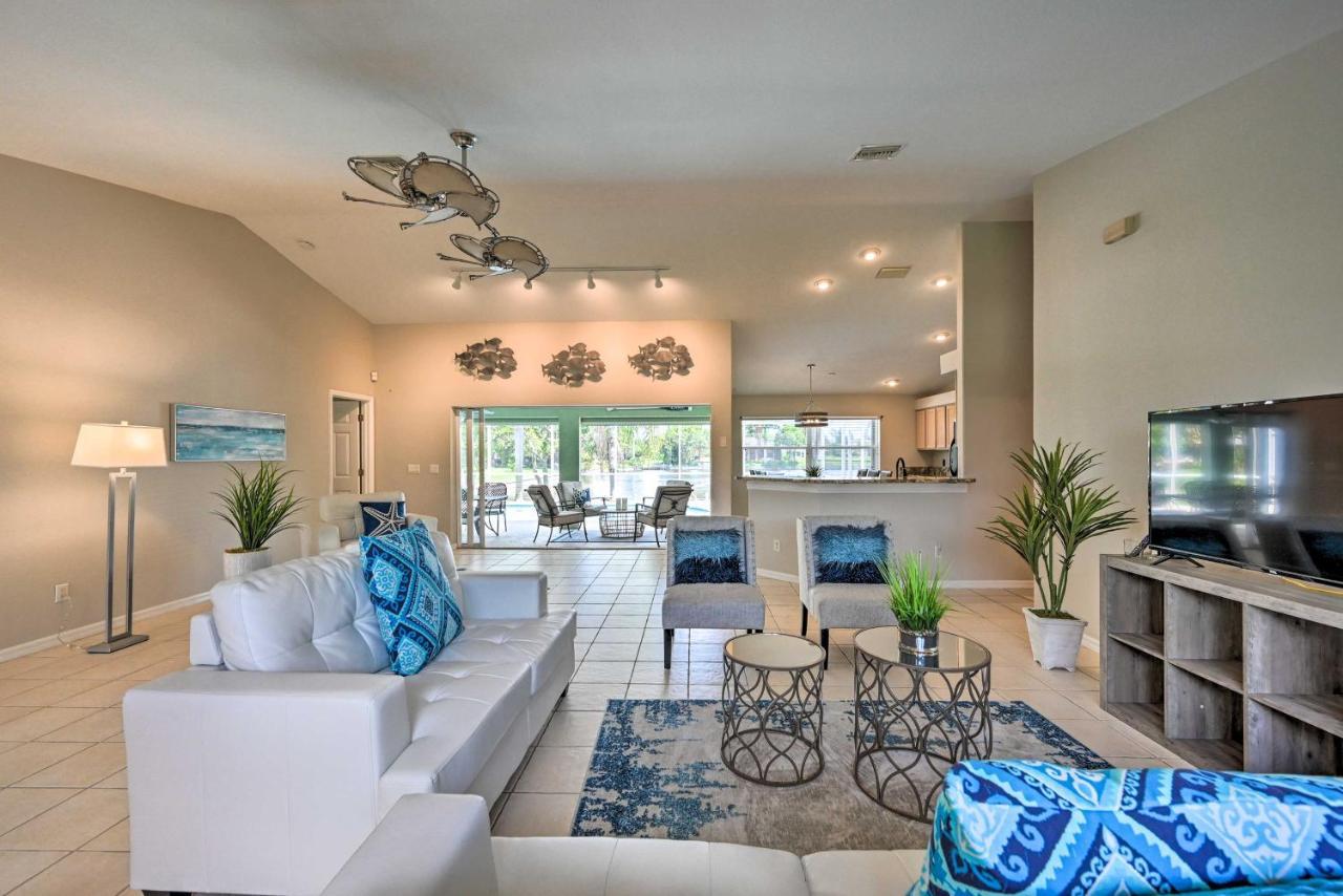 Pet-Friendly Escape With Dock And Kayaks In Cape Coral 빌라 외부 사진