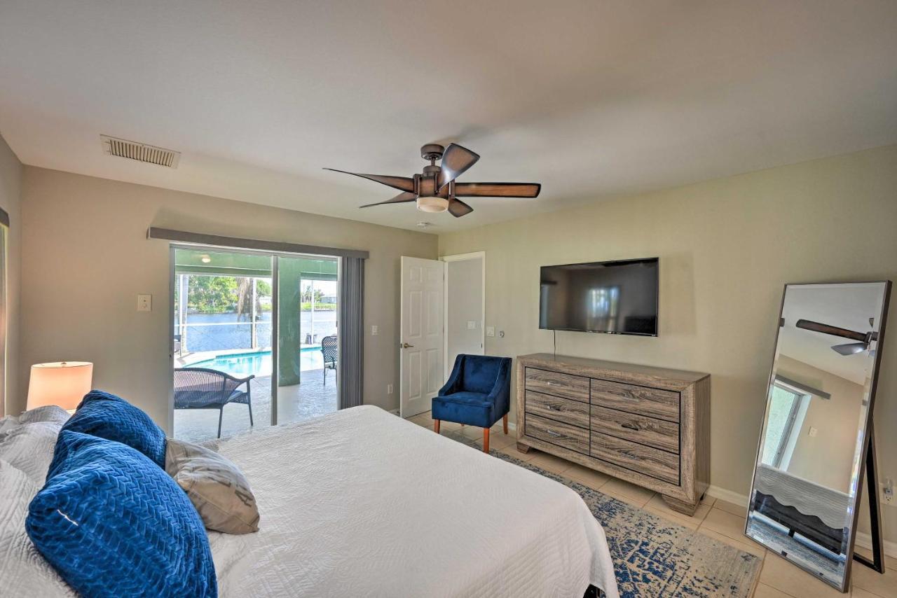 Pet-Friendly Escape With Dock And Kayaks In Cape Coral 빌라 외부 사진